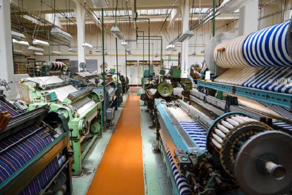 کارخانه تولیدی انواع زیرانداز در ایران